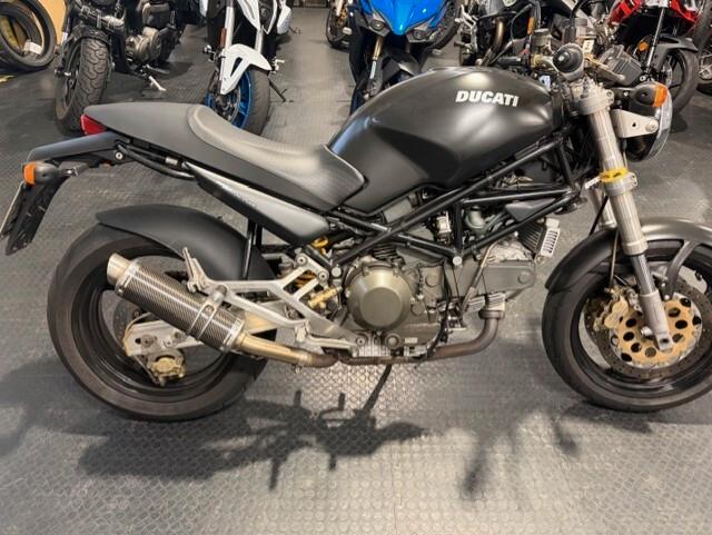 Ducati Monster 900