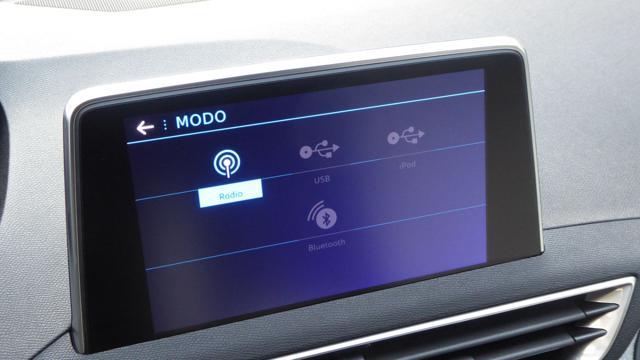 PEUGEOT 3008 BlueHDi 120 S&S EAT6 Allure