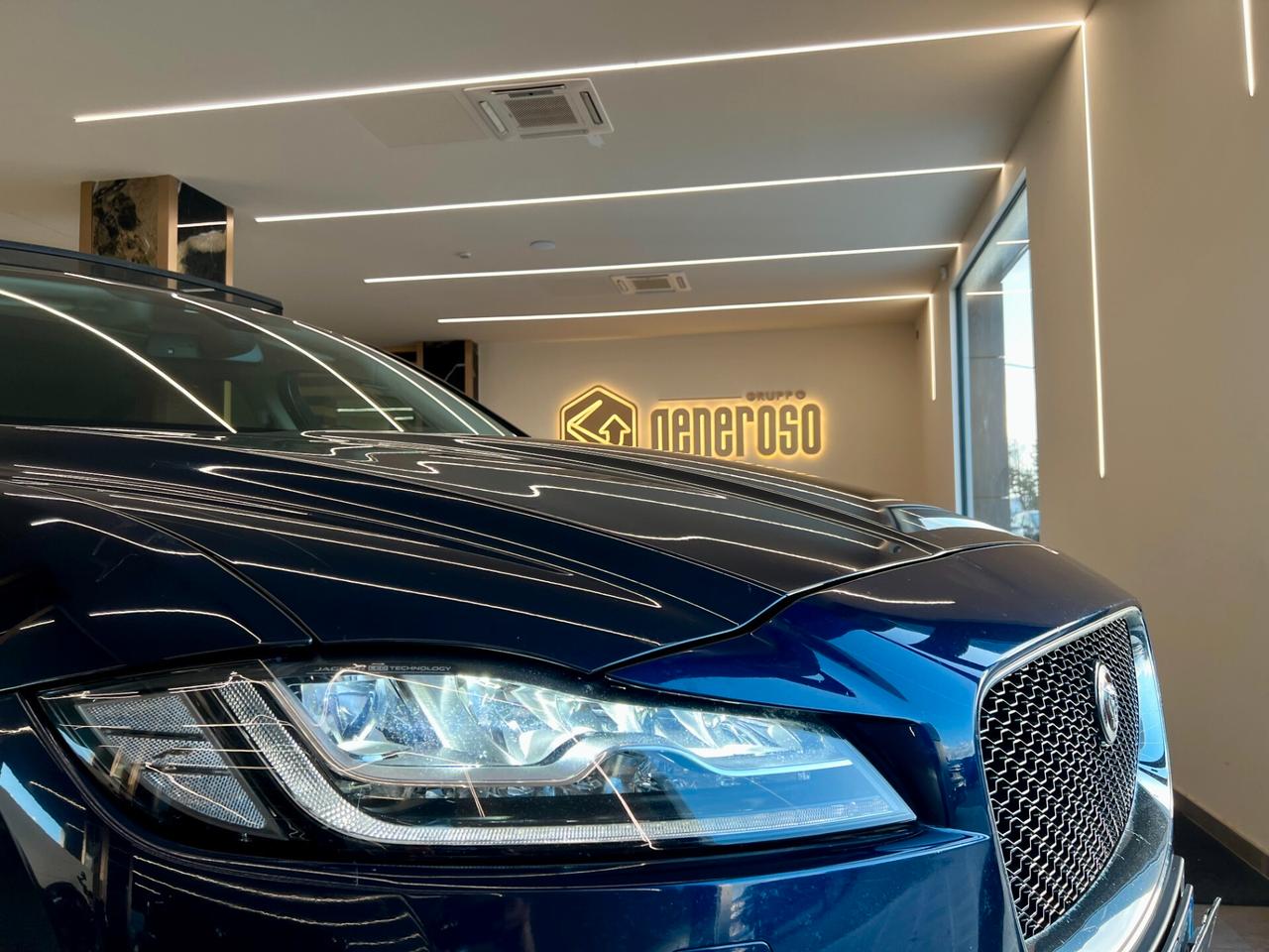 Jaguar F-Pace 2.0 D 180 CV Portfolio