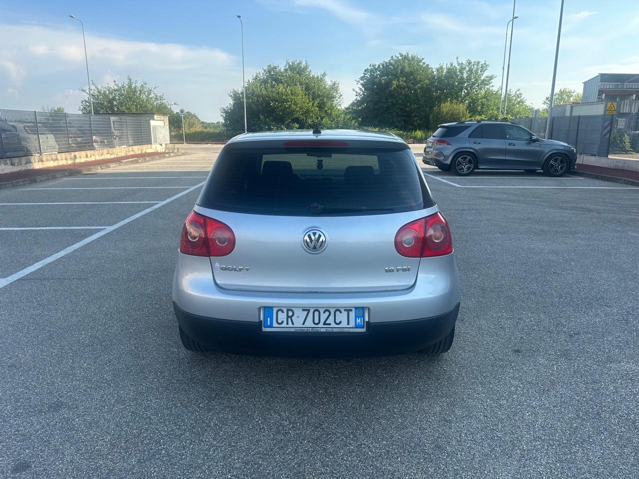 Volkswagen Golf 1.6 16V FSI 5p. Sportline