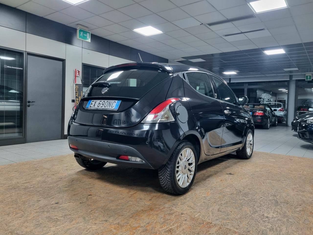 LANCIA YPSILON 1.3 MJT 95 CV 5p. S&S GOLD