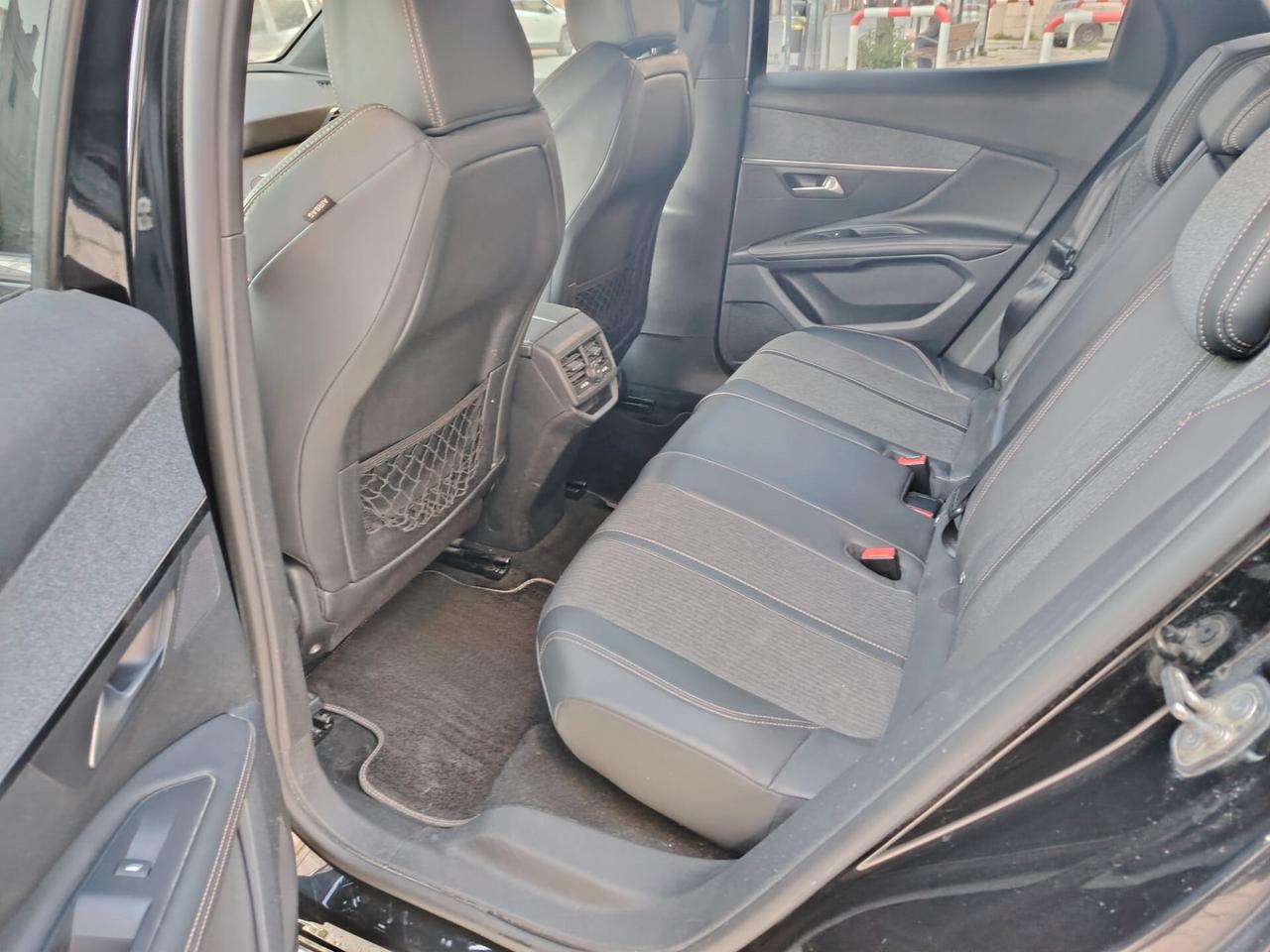 PEUGEOT 3008 1.6 HDI GT LINE