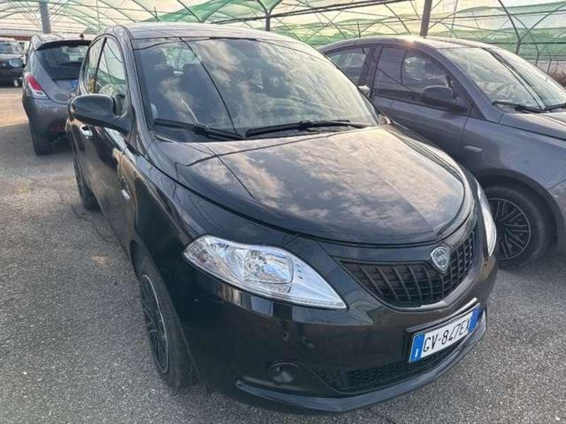 Lancia Ypsilon 1.0 FireFly Hybrid Oro
