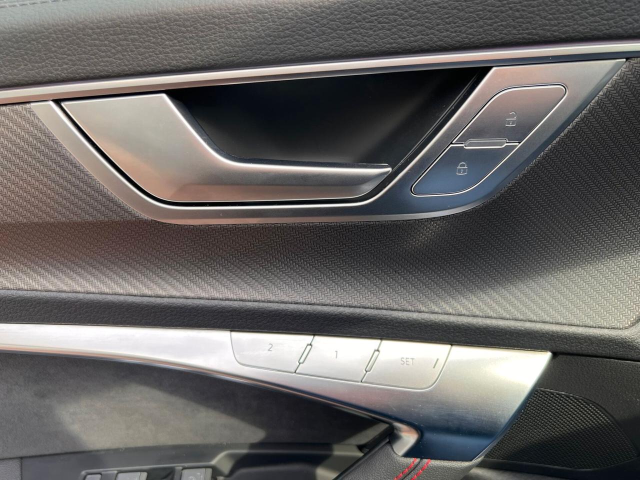 Audi A6 RS 6 Avant 4.0 TFSI V8 quattro tiptronic Performance