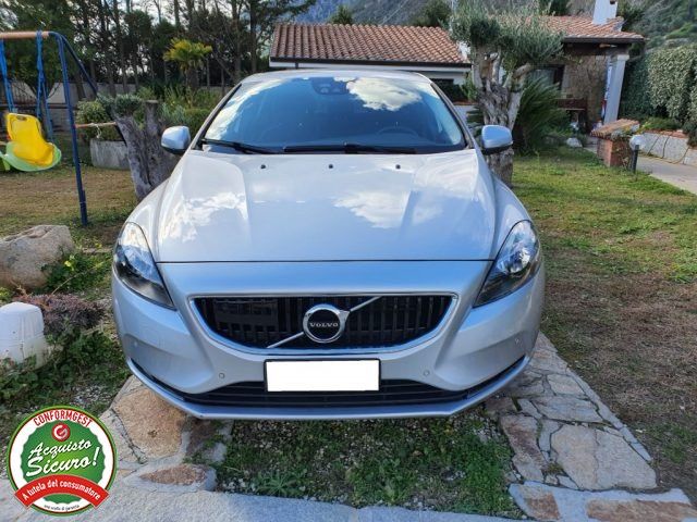 VOLVO V40 D2 Business