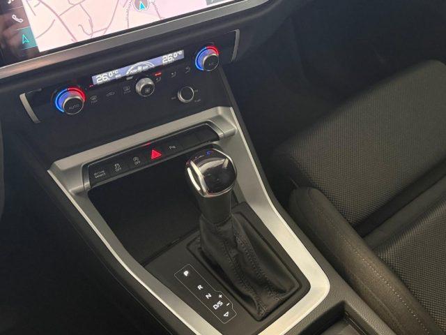 AUDI Q3 35 TDI S line edition