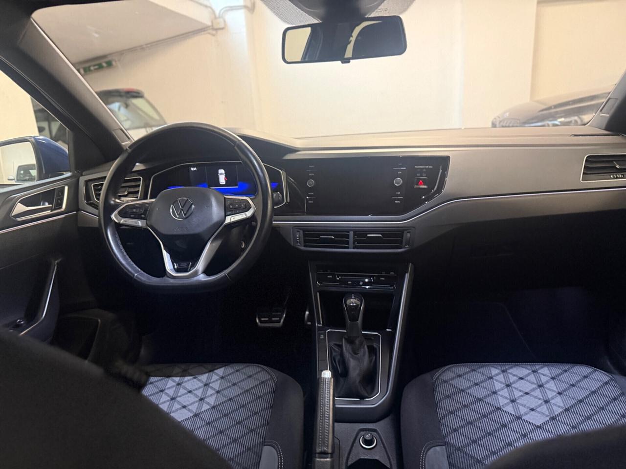 Volkswagen Polo 1.0 TSI DSG R-Line