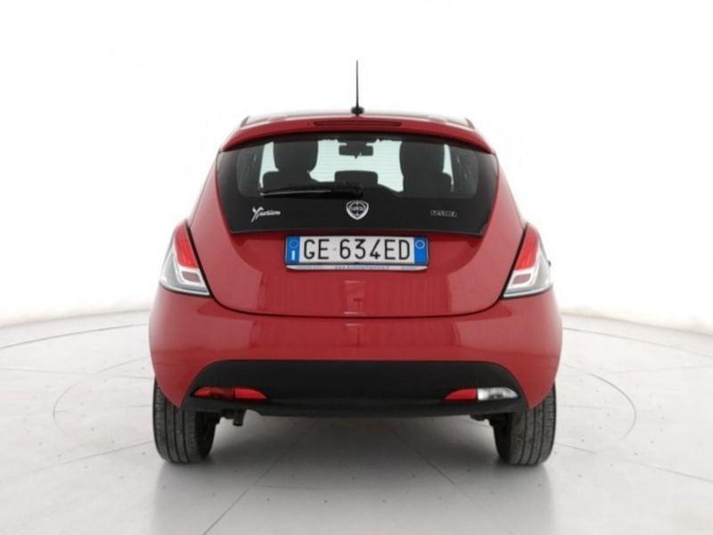 Lancia Ypsilon 1.0 firefly hybrid Silver s&s 70cv