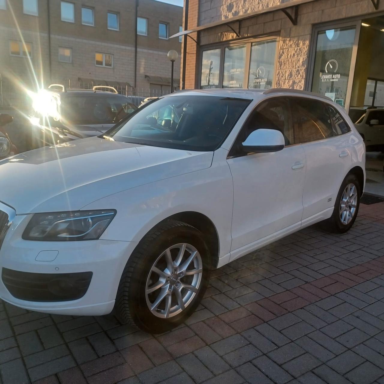PERFETTA AUDI Q5 2.0 TDI 4X4 EURO 5