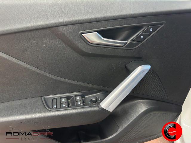 AUDI Q2 30 TFSI BUSINESS NAVI E SENSORI!