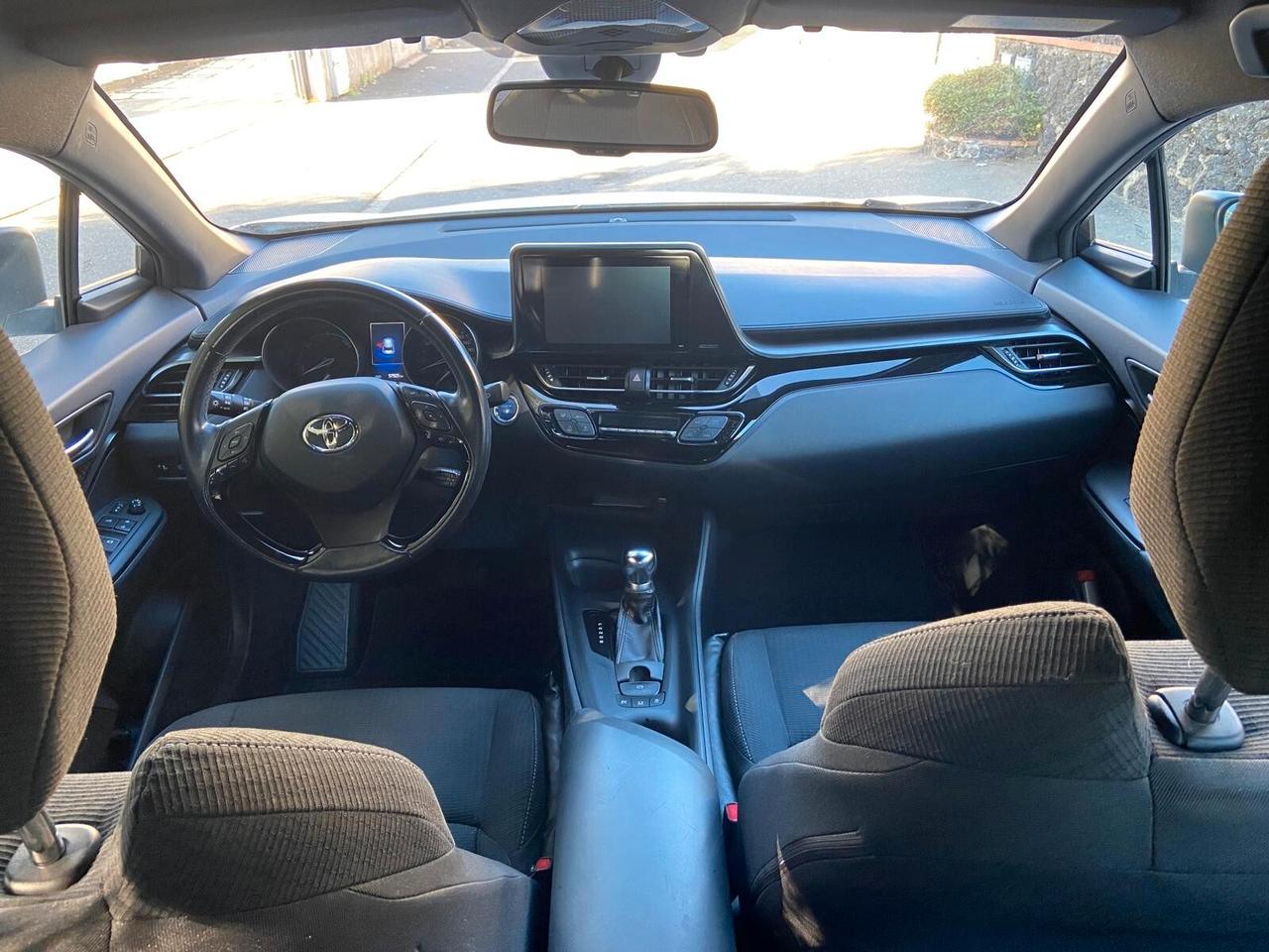 Toyota C-HR 1.8 Hybrid E-CVT Active