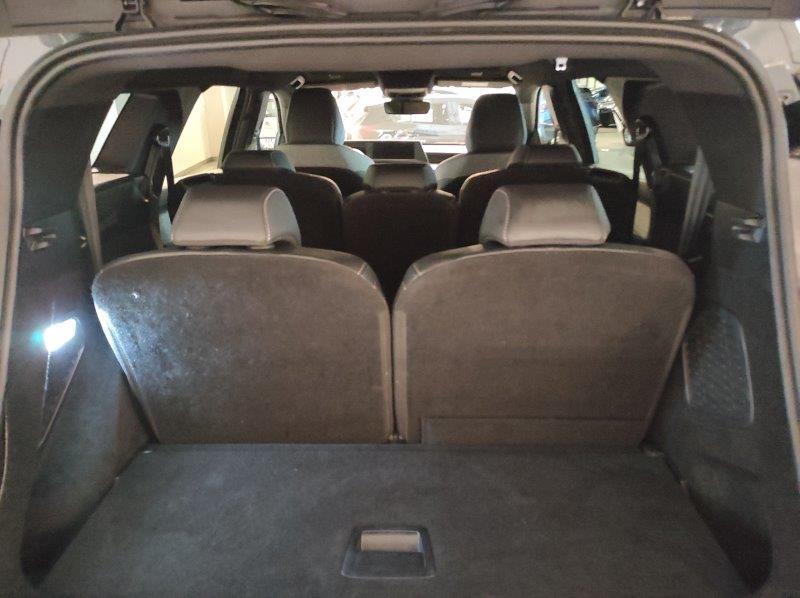 PEUGEOT 5008 3ª serie - 5008 Hybrid 145 e-DCS6 Allure