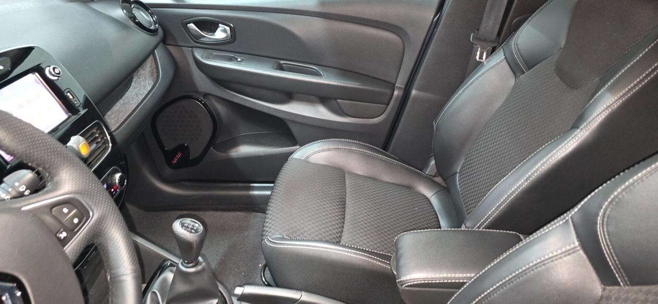 Renault Clio Sporter dCi 8V 90 CV Moschino Intens