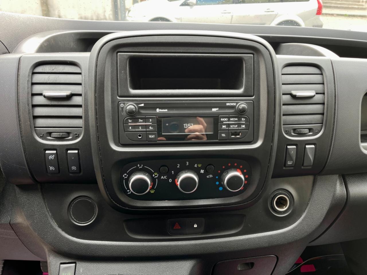 Renault Trafic T29 2.0 dCi 120CV PL-TN 2020
