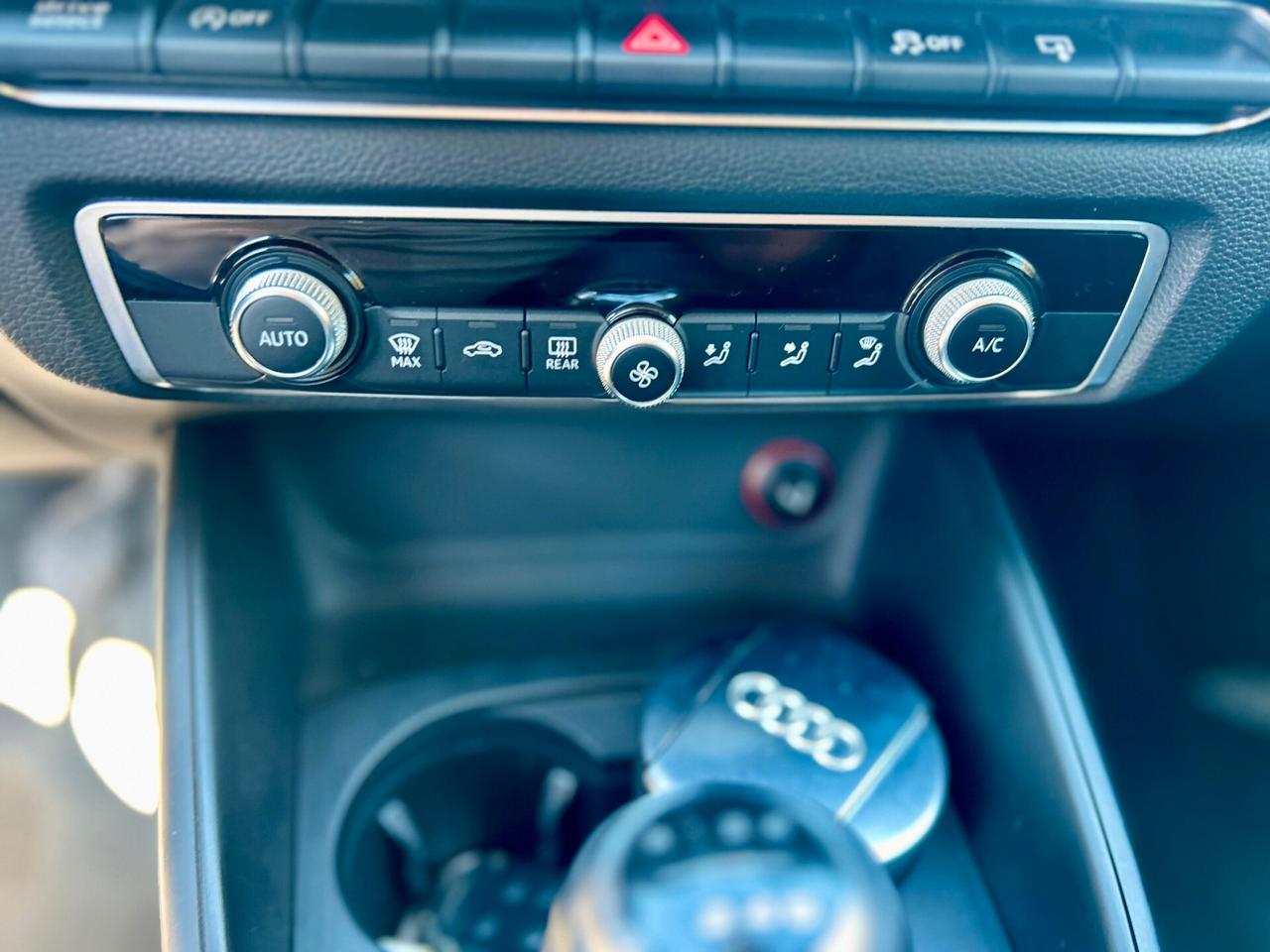 Audi A3 sedan SPB 1.6 TDI clean diesel Ambition