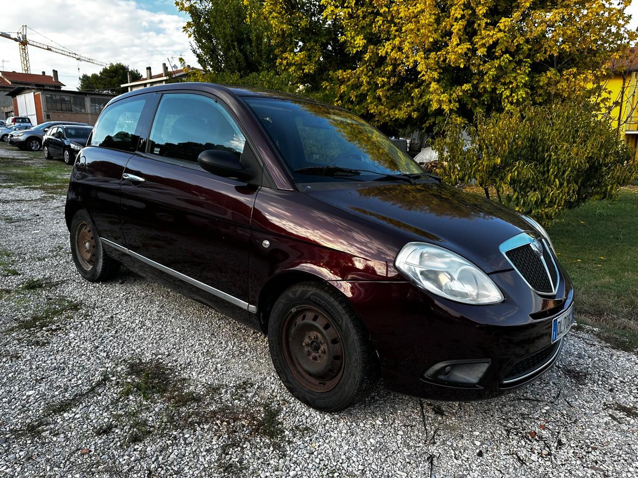 Lancia Ypsilon 1.2 Modamilano