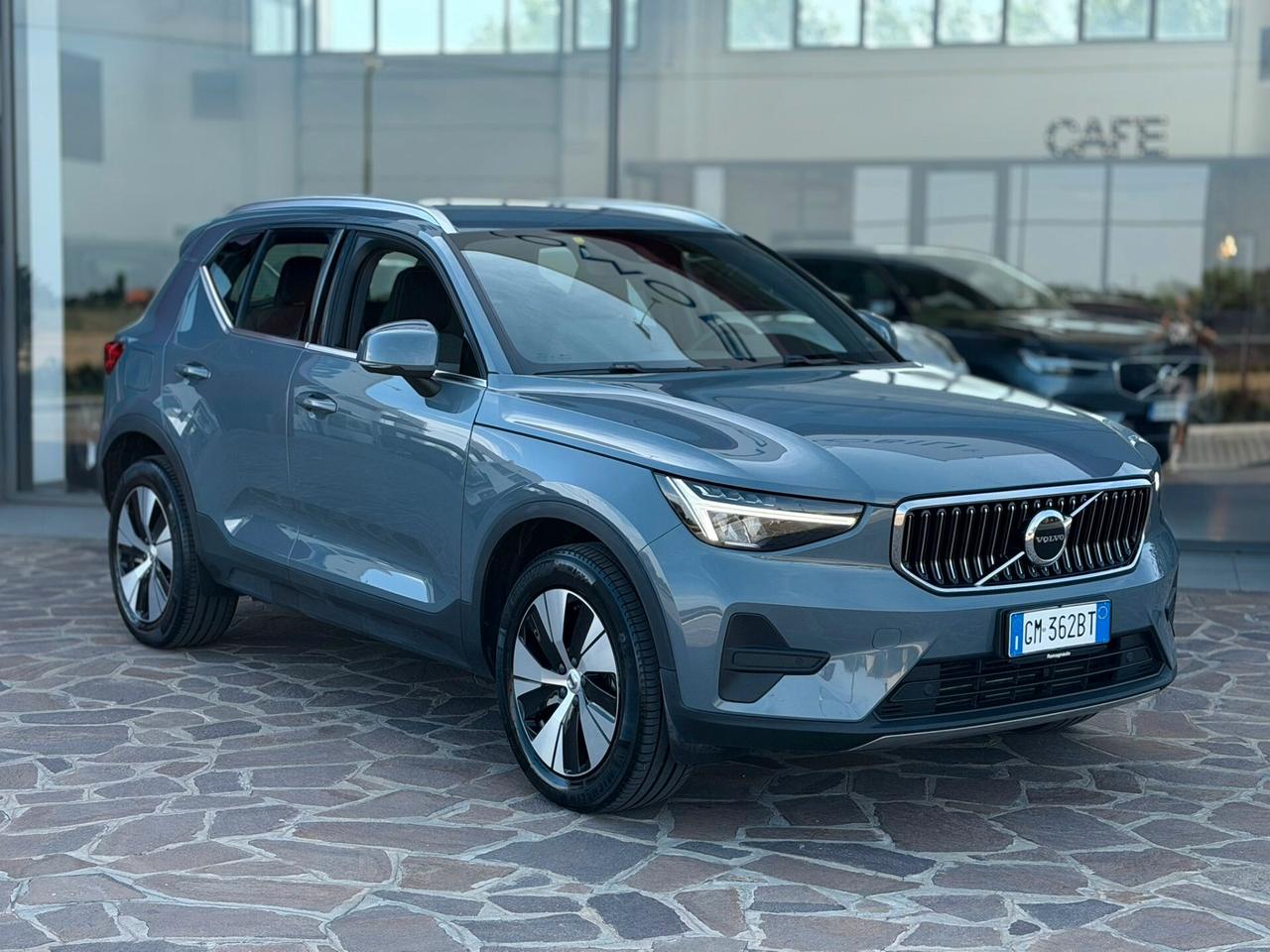 Volvo XC40 Recharge Plug-in Hybrid autocarro N1
