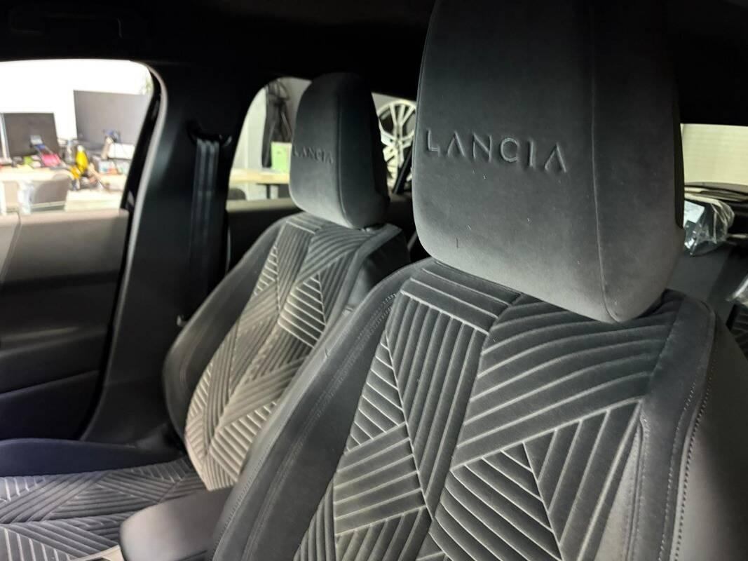 Lancia Ypsilon 1.2 mhev LX e-dct