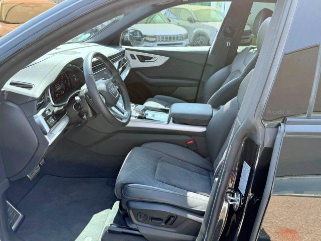AUDI Q8 50 TDI 286 CV quattro S line edition Black Pack