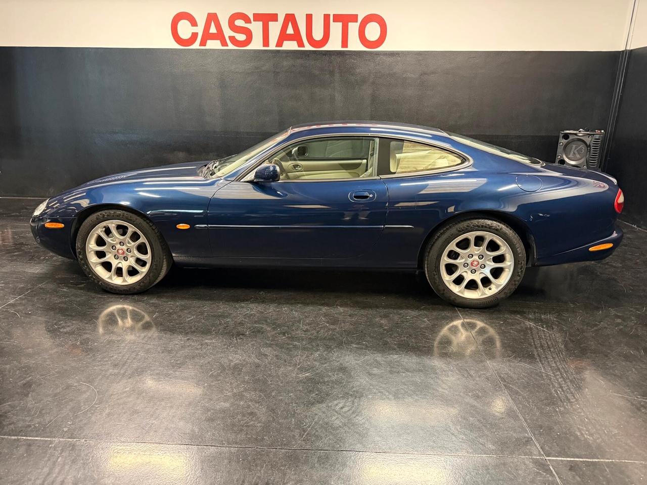 Jaguar XKR 4.0 Coupé asi