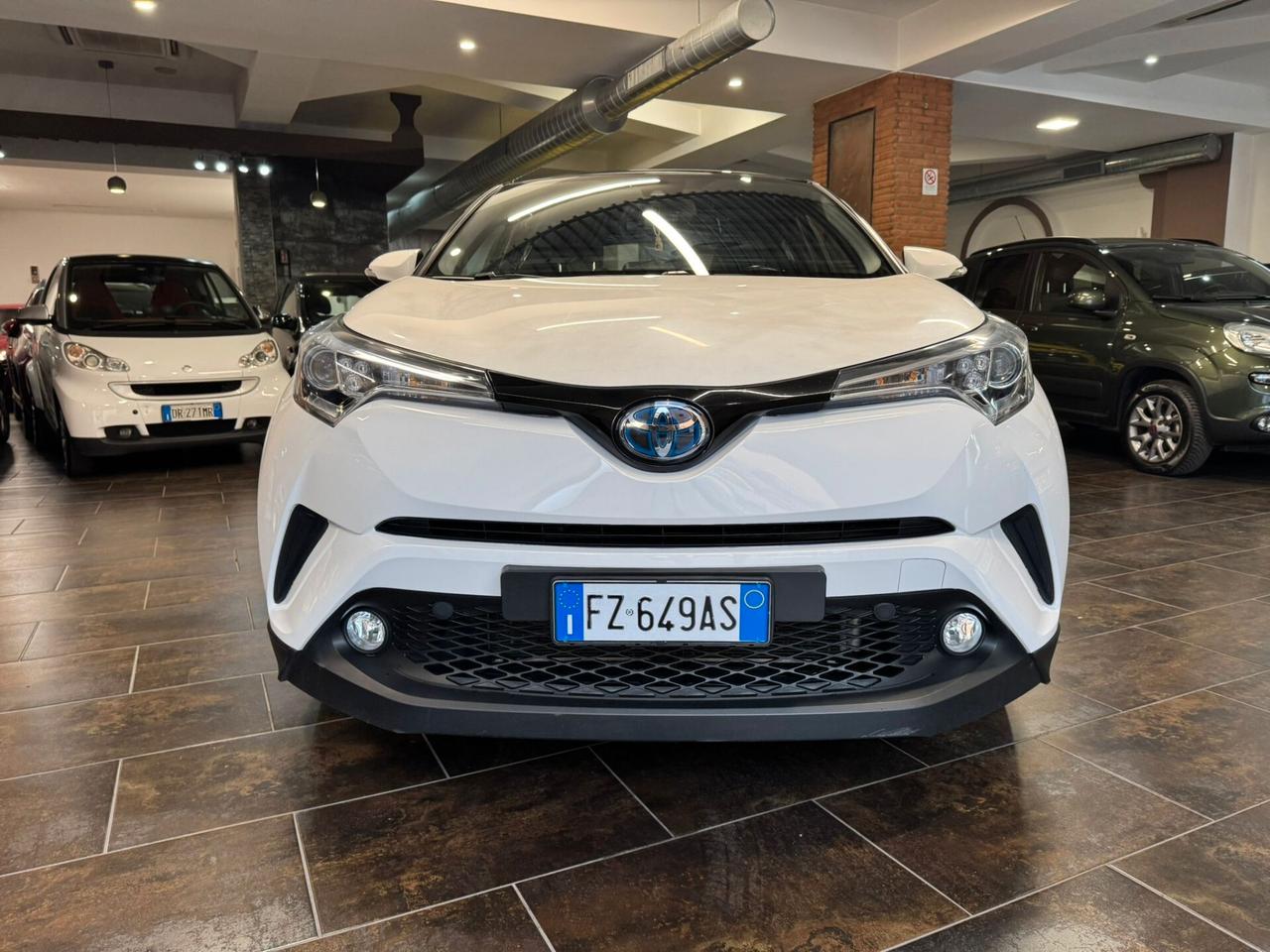 Toyota C-HR 1.8 Hybrid E-CVT Active