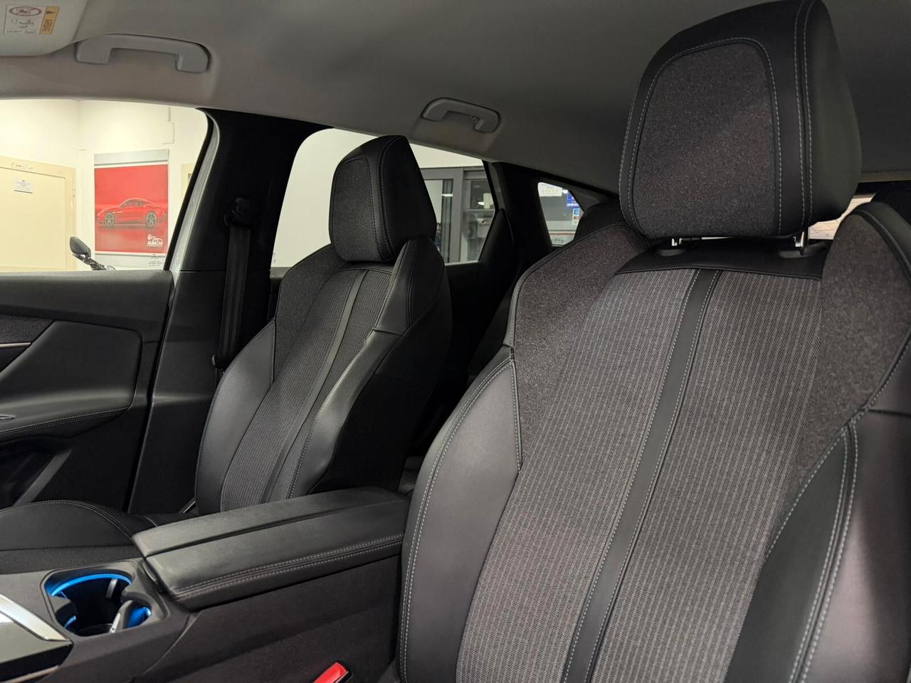 Peugeot 3008 BlueHDi 130 S&S EAT8 Allure