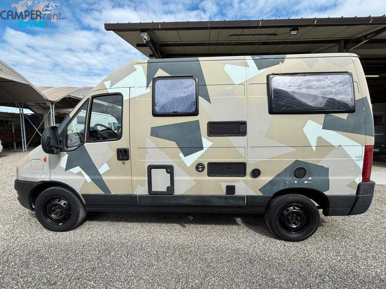 Peugeot 244 L - FURGONATO COMPATTO CON DINETTE A FERRO DI CAVALLO