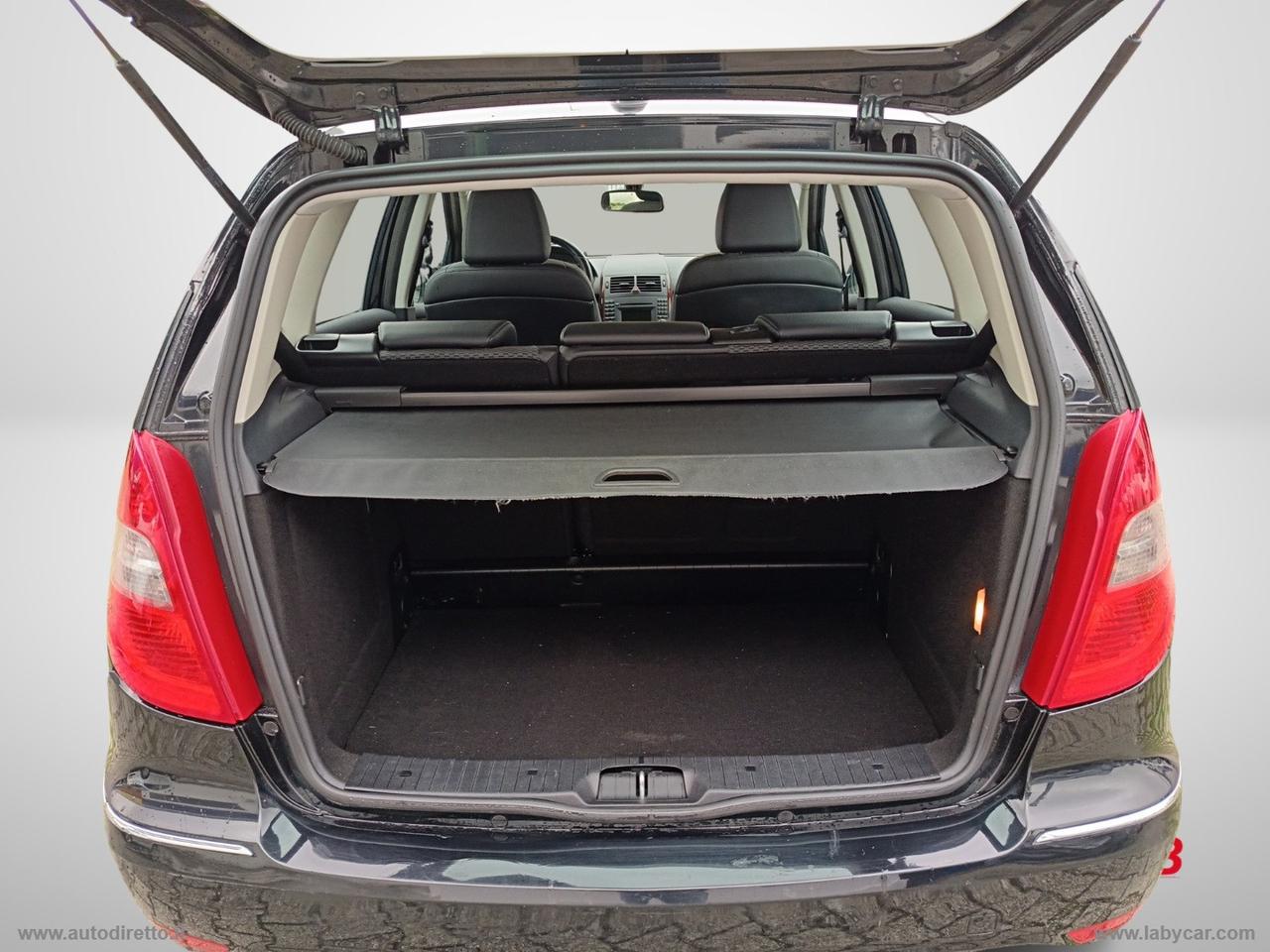 MERCEDES-BENZ A 180 CDI Elegance