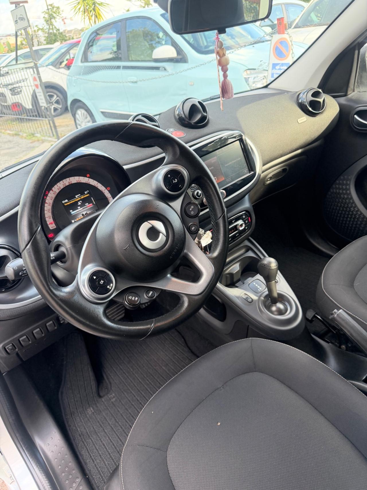 Smart ForFour 70 1.0 Passion Cambio automatico Navi Camera