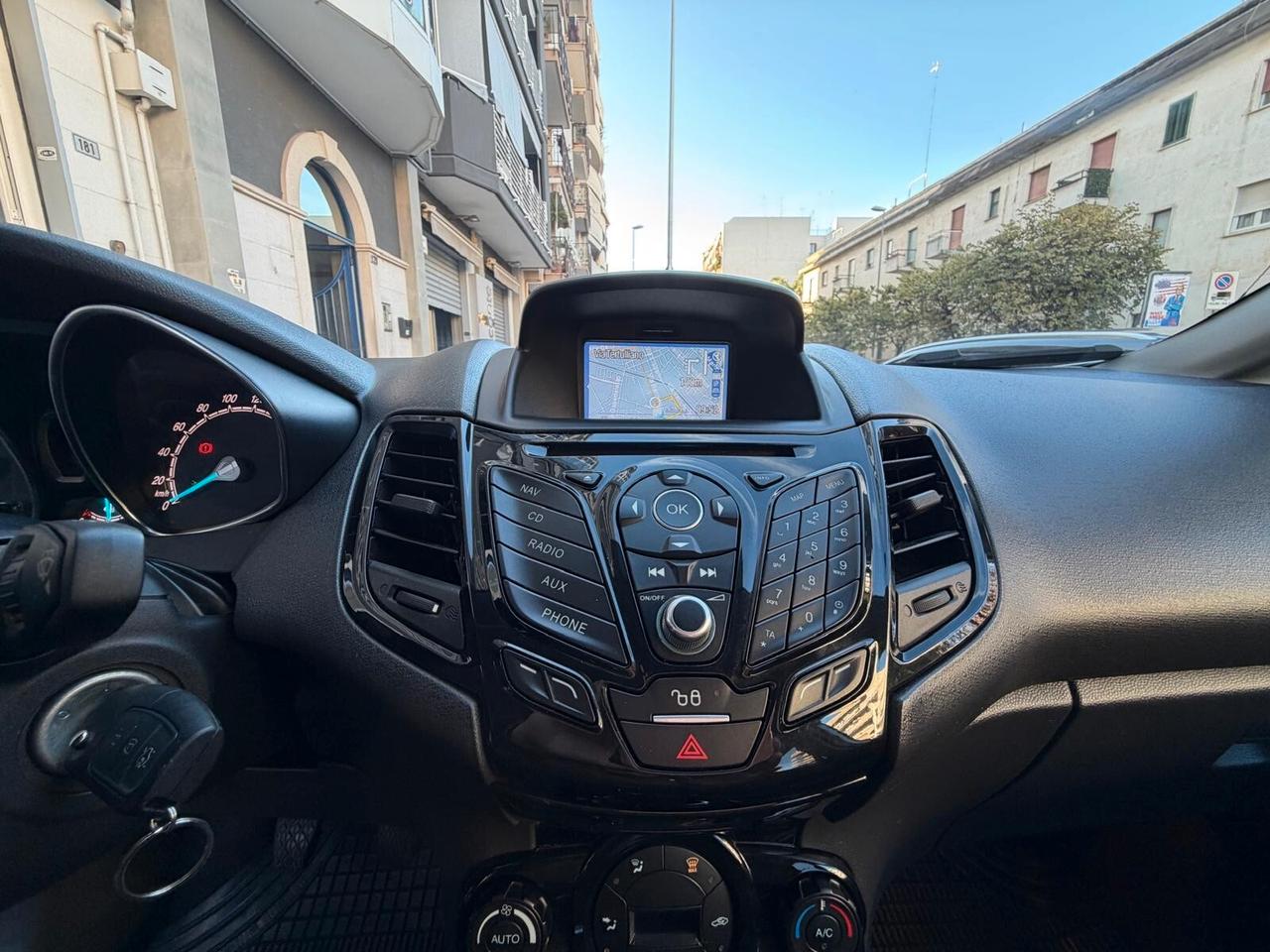 Ford Fiesta 1.5 TDCi 75CV 5p Titanium NAVI/LED