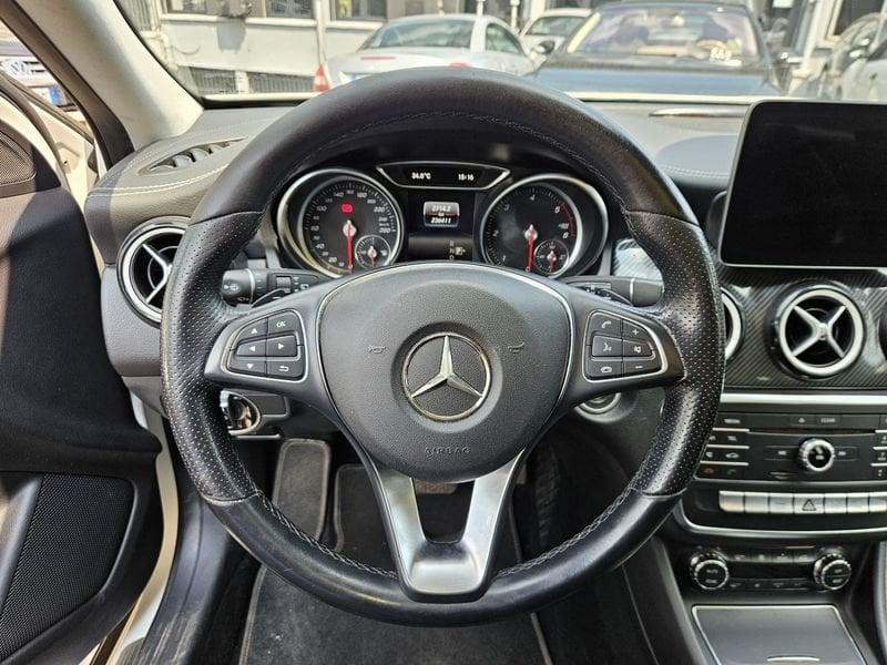 Mercedes-Benz GLA 200 d Automatic Premium