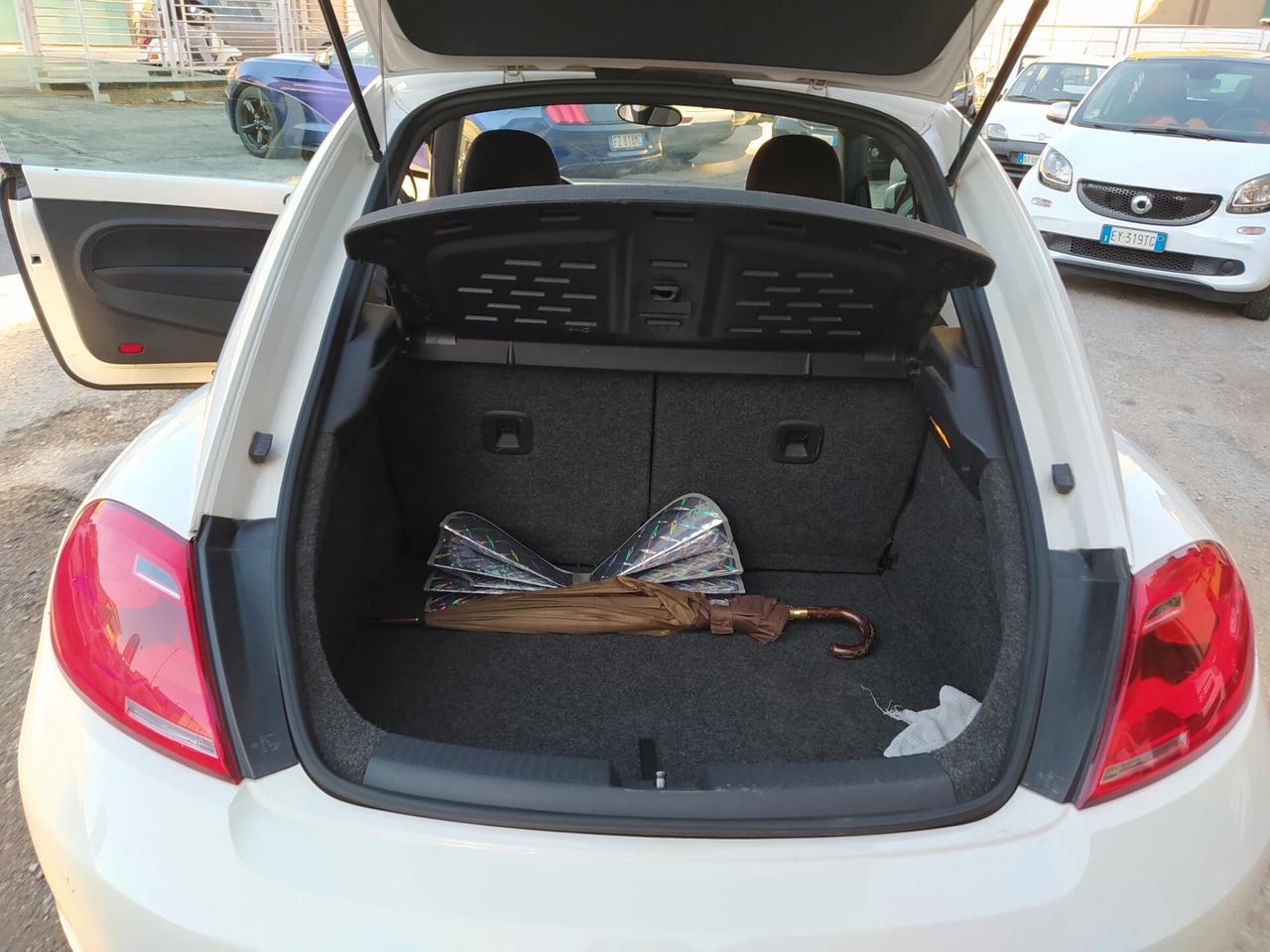 Volkswagen Maggiolino 1.6 TDI Design Neopatentati