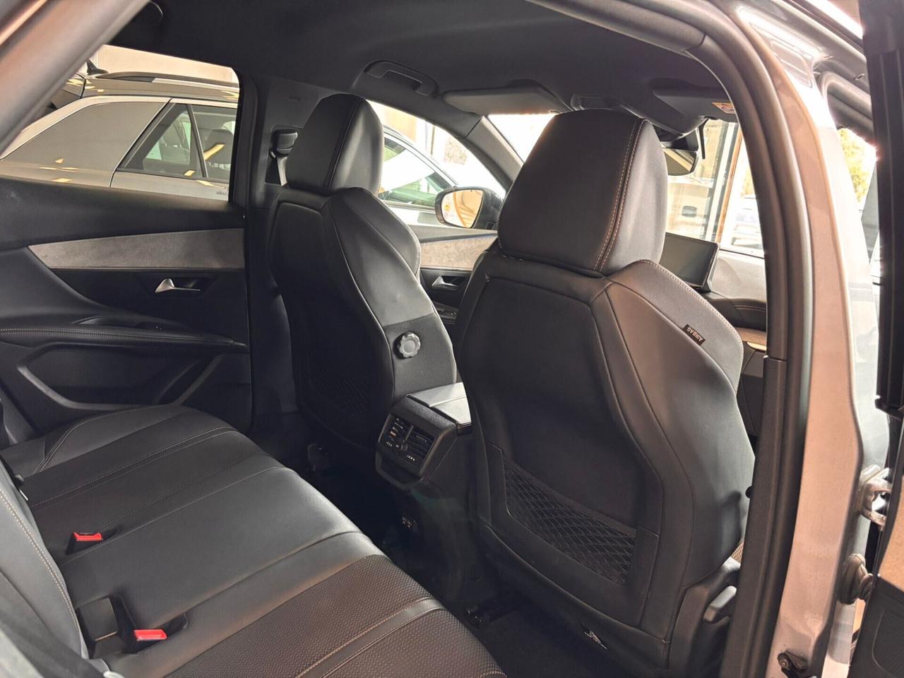 Peugeot 3008 1.2 PureTech Turbo 130 S&S EAT8 GT