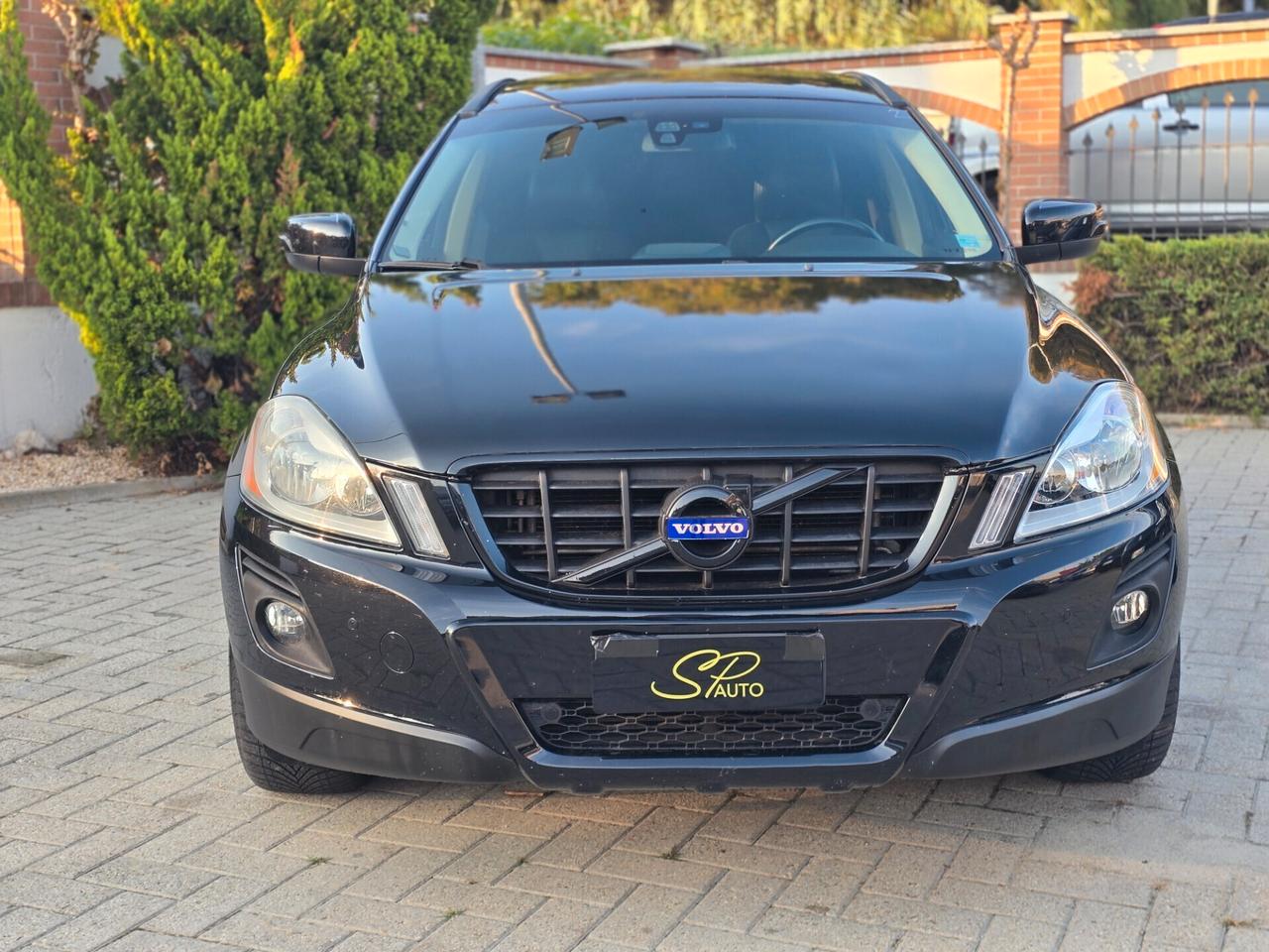 Volvo XC60 AWD 2.4/120KW/163CV /AUTOMATICO /SENSORI/PELLE/RSE