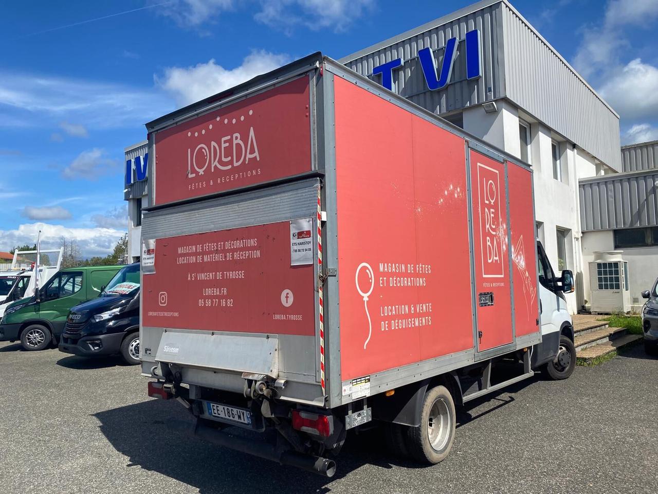 Iveco 35 C 15 furgone con pedana