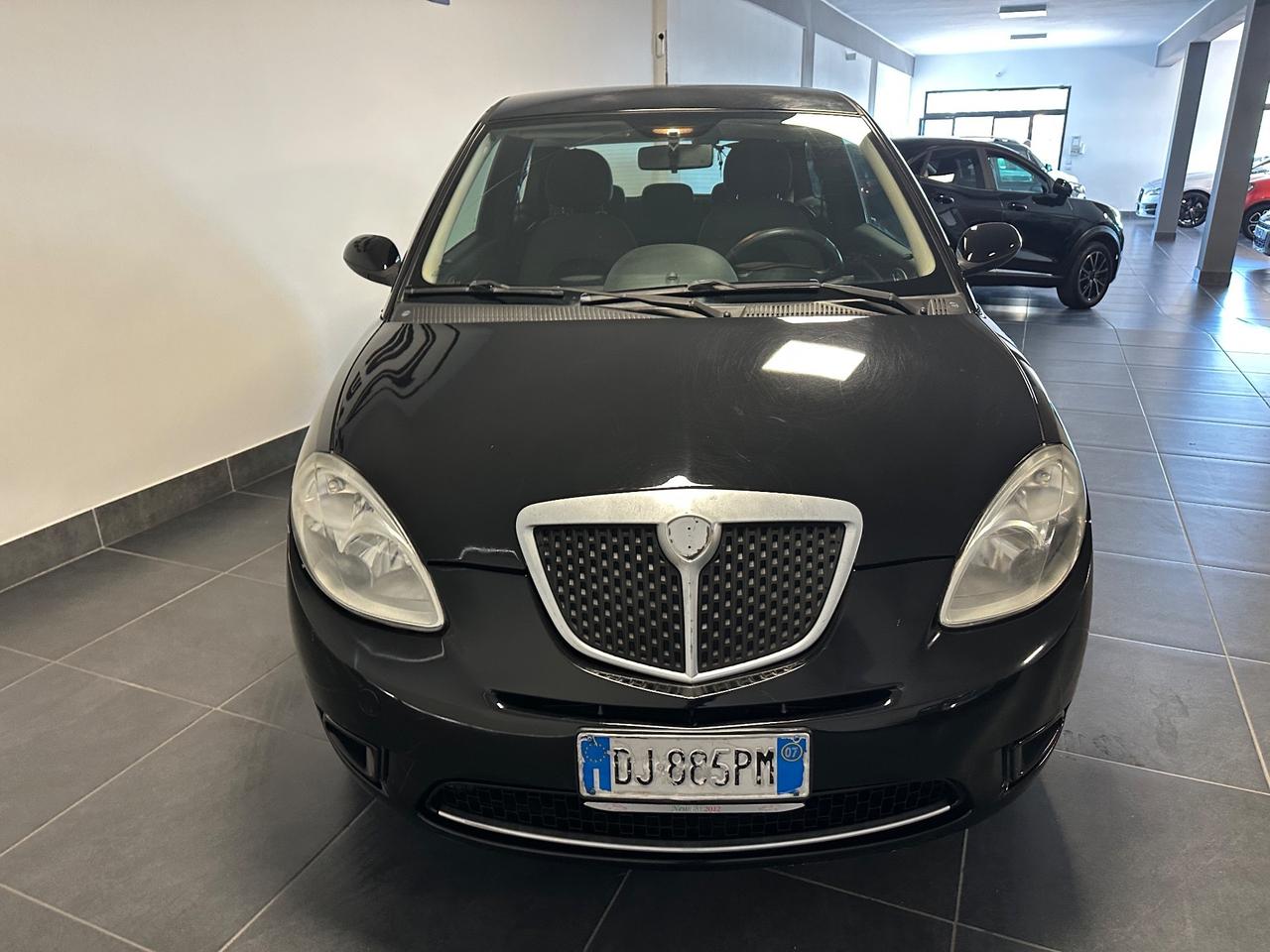 LANCIA YPSILON 1.3 MJT 75CV NEOPATENTATI