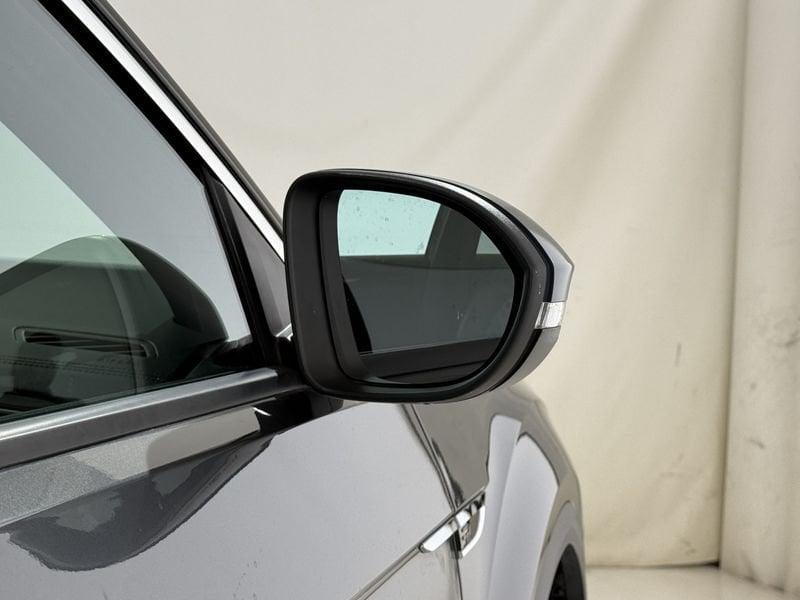 Volkswagen T-Roc T-Roc 1.0 tsi R-Line 110cv