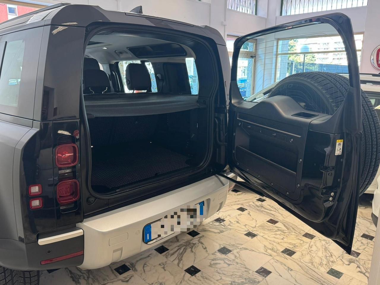 Land Rover Defender 110 3.0D I6 200 CV AWD Auto SE