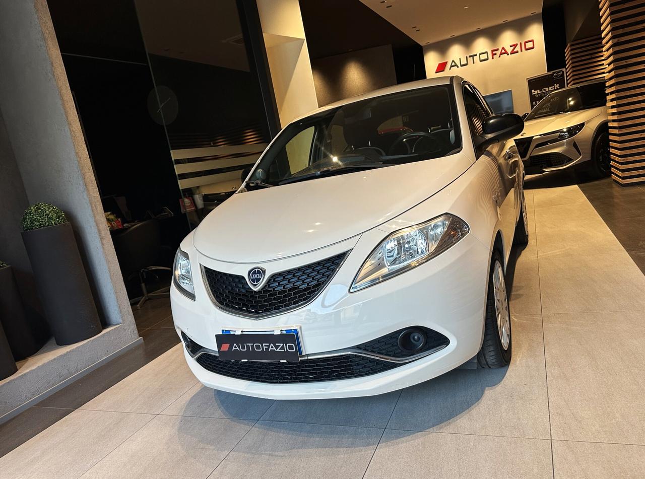 Lancia Ypsilon 1.2 69 CV 5 porte Gold