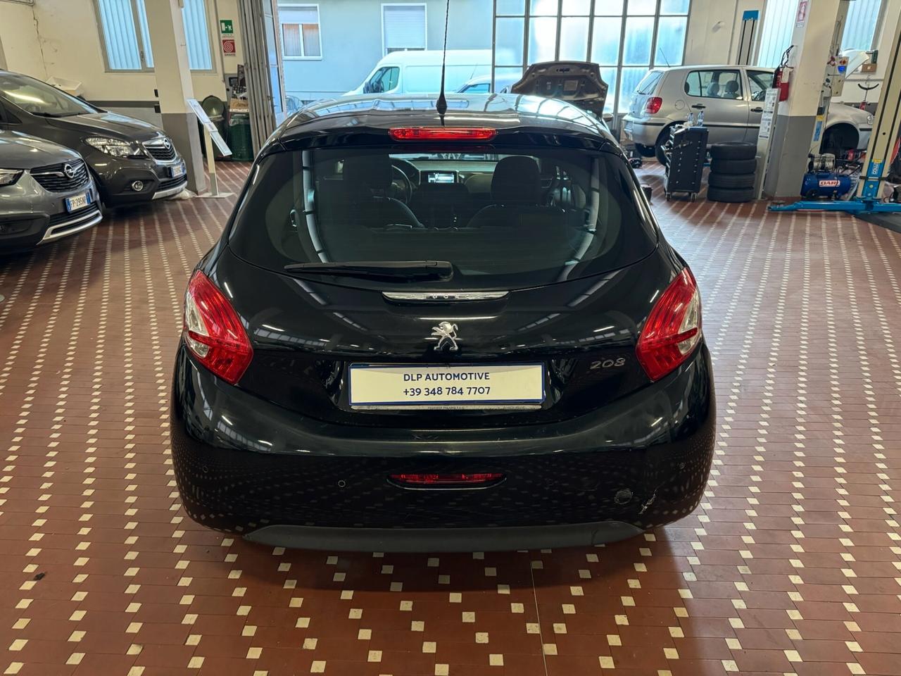 Peugeot 208 1.2 VTi 82 CV 5 porte Allure - IDEALE PER NEOPATENTATI