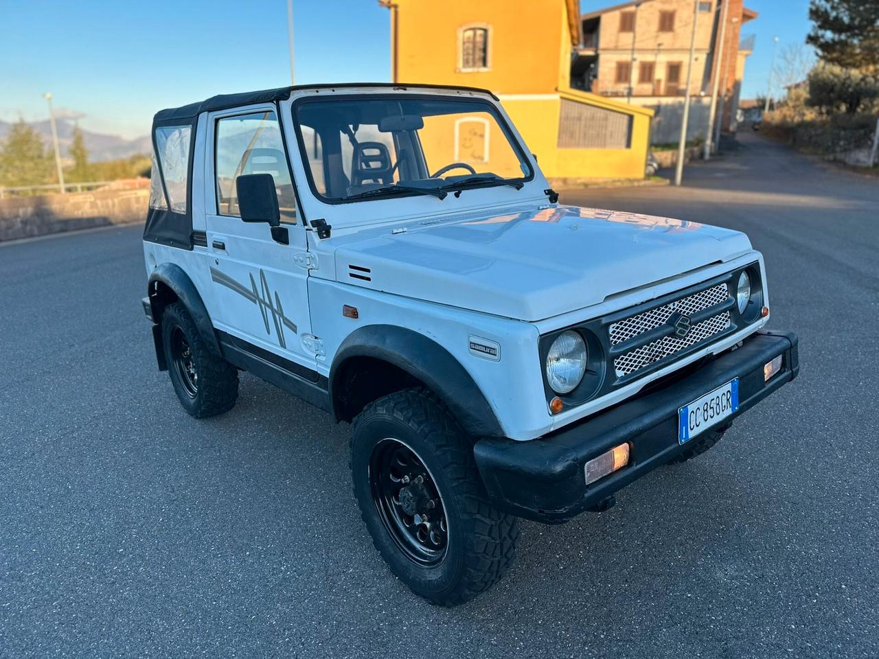 Suzuki Samurai
