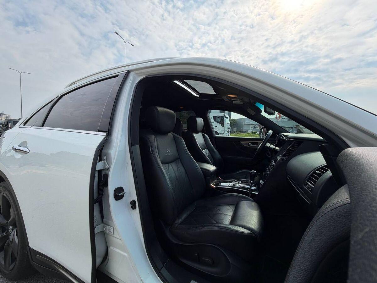 Infiniti QX70 (FX) 3.0d V6 S Premium awd auto