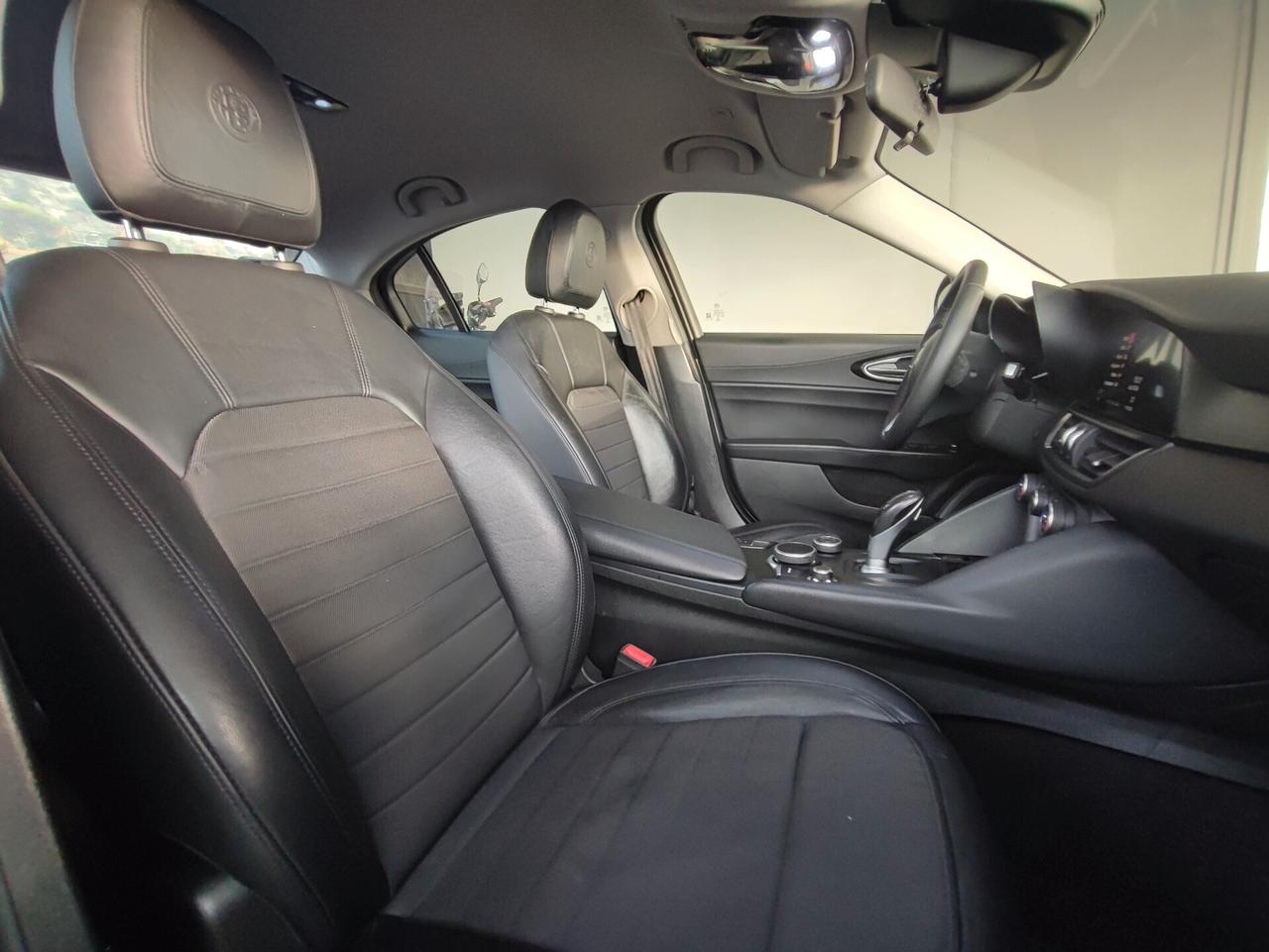 Alfa Romeo Giulia 2.2 Turbodiesel 180 CV AT8 Business Sport Launch Ed.