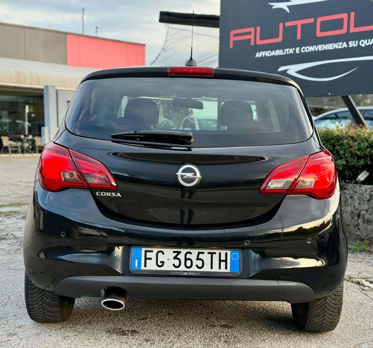 Opel Corsa 1.2 5 porte 2017 total black