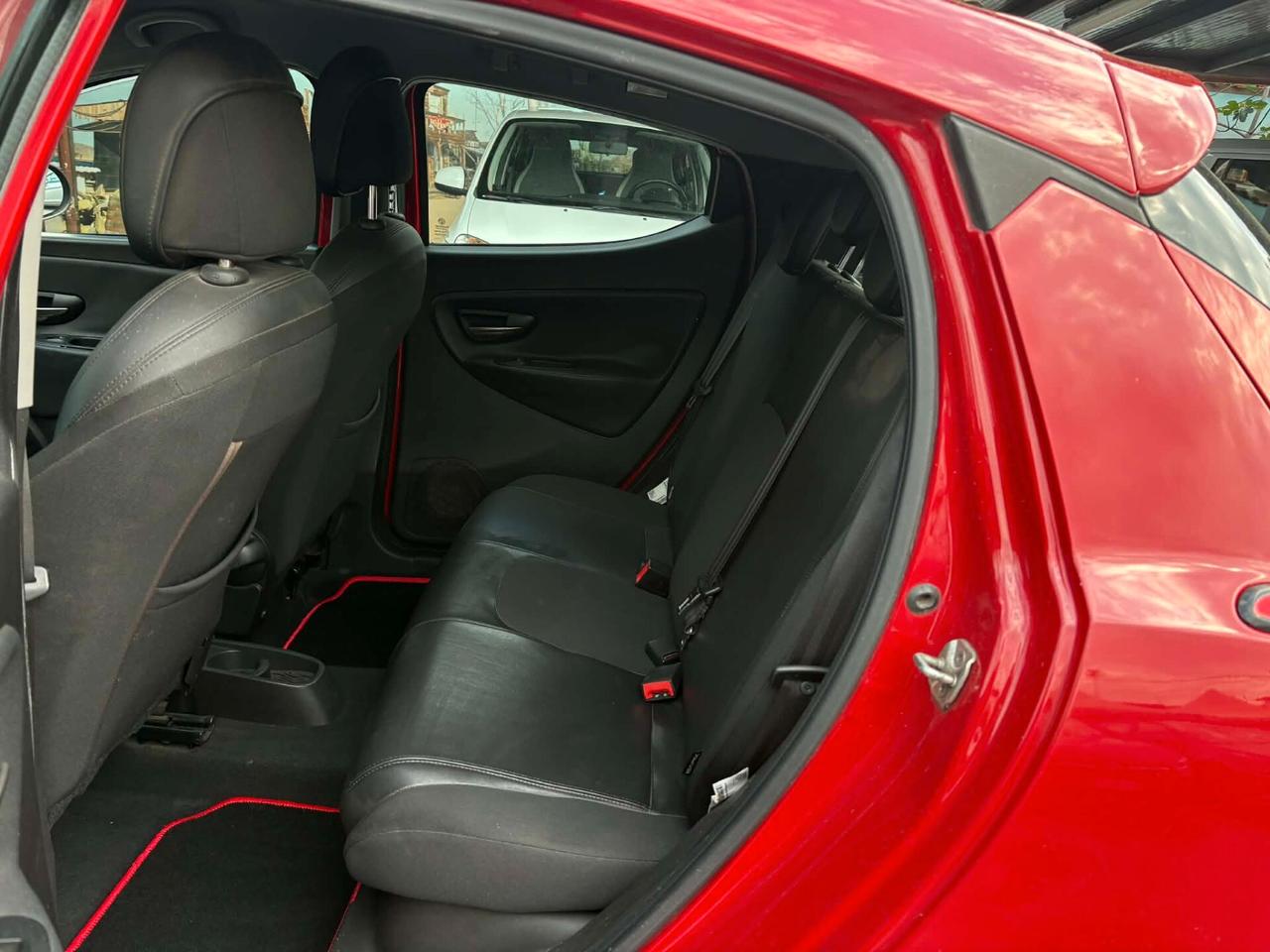 Lancia Ypsilon 1.2 69 CV 5 porte GPL 2035 Ecochic Elefantino