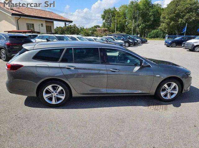 OPEL Insignia Sports Tourer 1.6 cdti Innovation AT6 - FX921EA