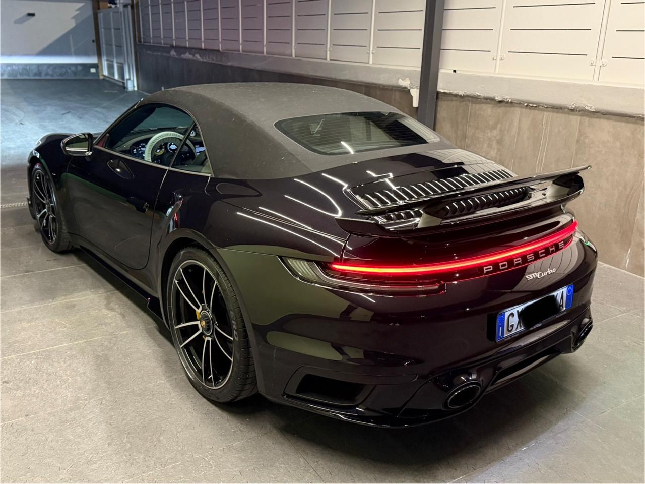 Porsche 911 Turbo Cabriolet 581cv - PACK LUX