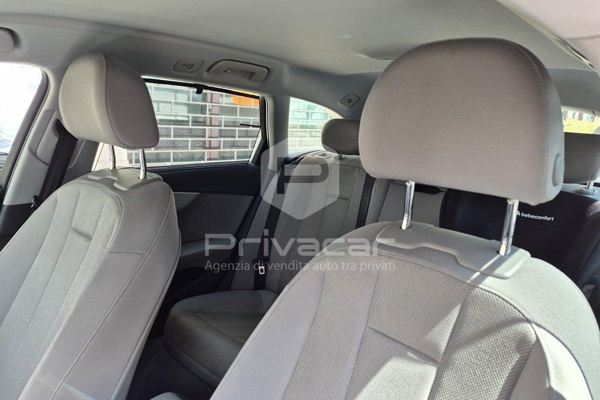 AUDI A4 Avant 30 TDI S tronic