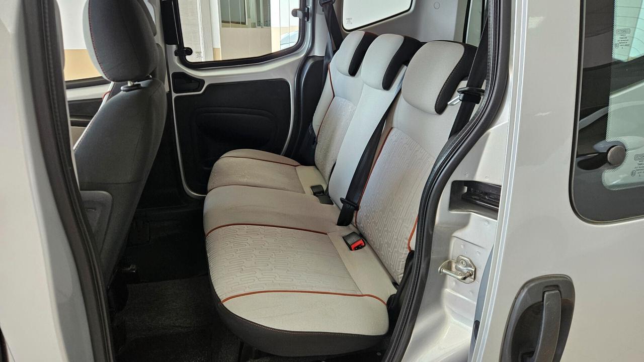 Peugeot Bipper Pegeout bipper 5 posti