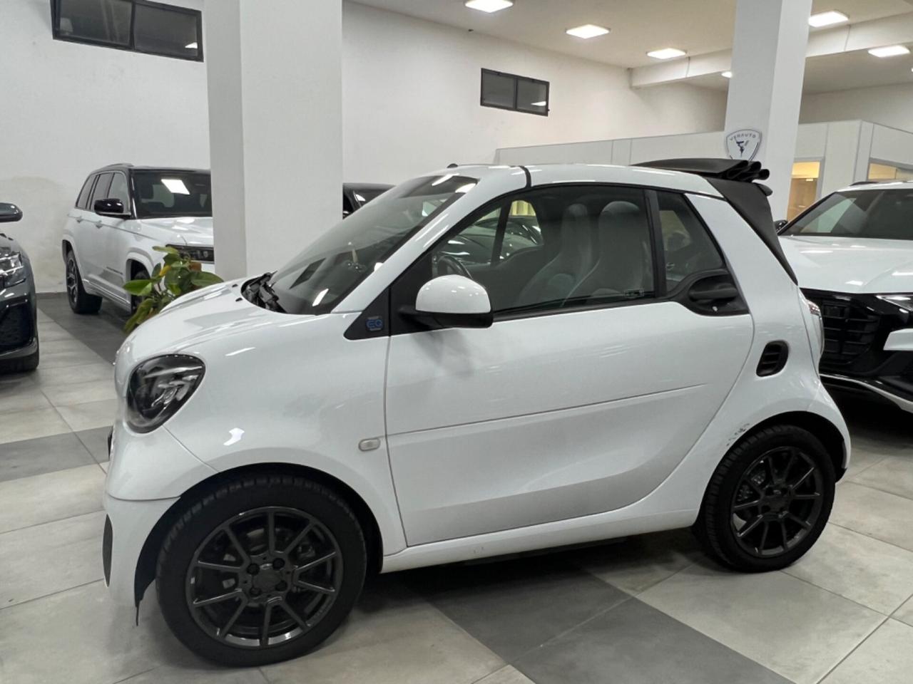 Smart ForTwo EQ cabrio Edition one - anno 2021 - km 33.000